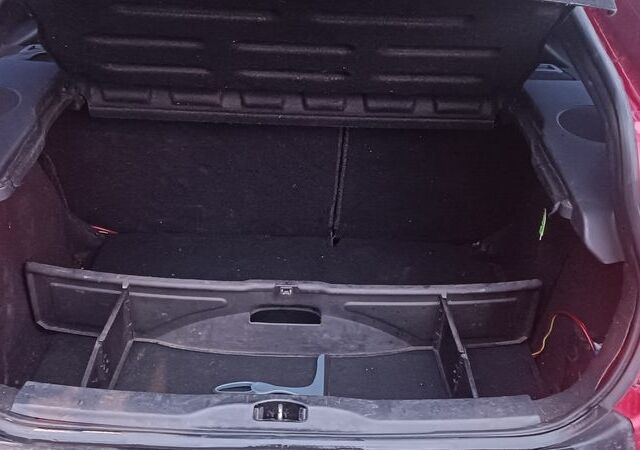 Красный Ситроен С4, объемом двигателя 1.6 л и пробегом 250 тыс. км за 3300 $, фото 8 на Automoto.ua