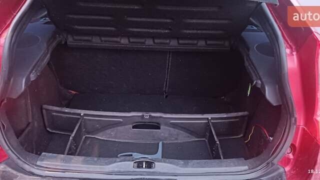 Червоний Сітроен С4, об'ємом двигуна 1.59 л та пробігом 239 тис. км за 3300 $, фото 5 на Automoto.ua