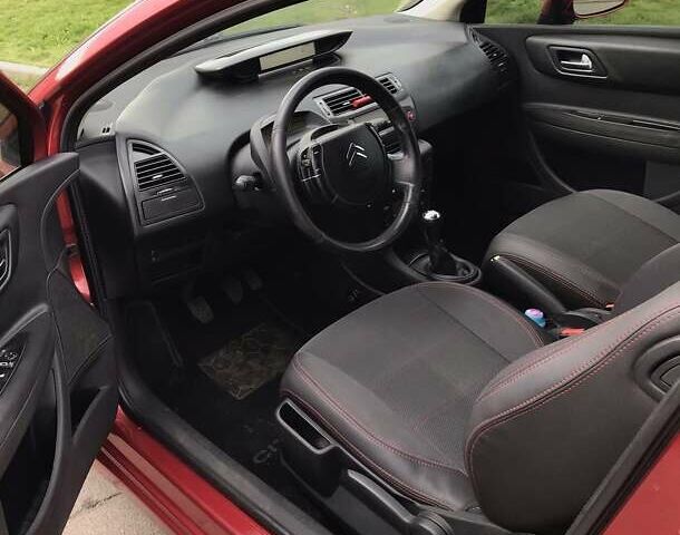 Красный Ситроен С4, объемом двигателя 1.6 л и пробегом 283 тыс. км за 3900 $, фото 6 на Automoto.ua