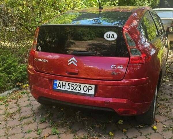 Красный Ситроен С4, объемом двигателя 1.6 л и пробегом 157 тыс. км за 3700 $, фото 2 на Automoto.ua
