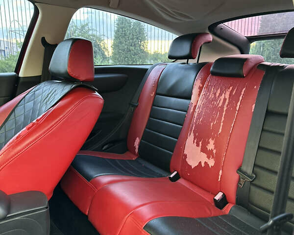 Красный Ситроен С4, объемом двигателя 1.6 л и пробегом 142 тыс. км за 3350 $, фото 6 на Automoto.ua