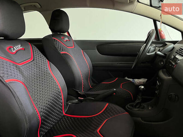 Червоний Сітроен С4, об'ємом двигуна 1.59 л та пробігом 190 тис. км за 3650 $, фото 21 на Automoto.ua