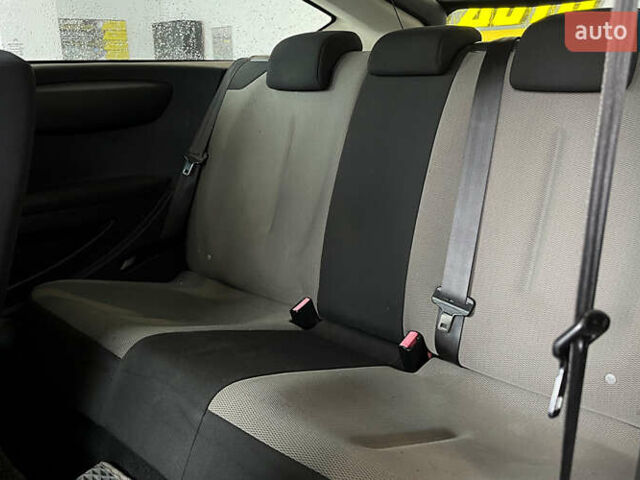 Червоний Сітроен С4, об'ємом двигуна 1.59 л та пробігом 190 тис. км за 3650 $, фото 20 на Automoto.ua