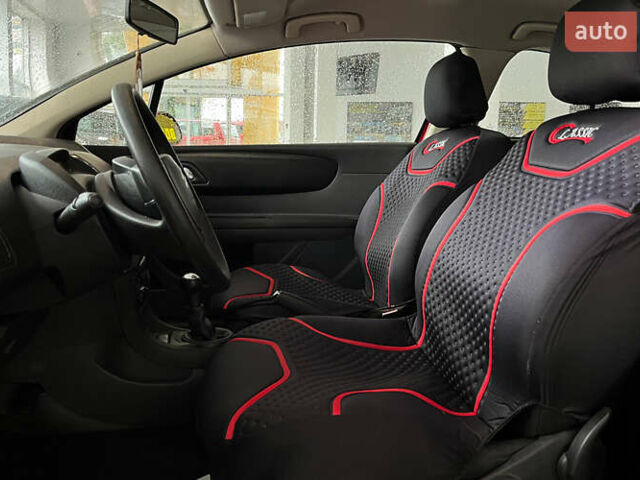 Червоний Сітроен С4, об'ємом двигуна 1.59 л та пробігом 190 тис. км за 3650 $, фото 8 на Automoto.ua