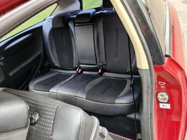 Красный Ситроен С4, объемом двигателя 2 л и пробегом 230 тыс. км за 3300 $, фото 6 на Automoto.ua