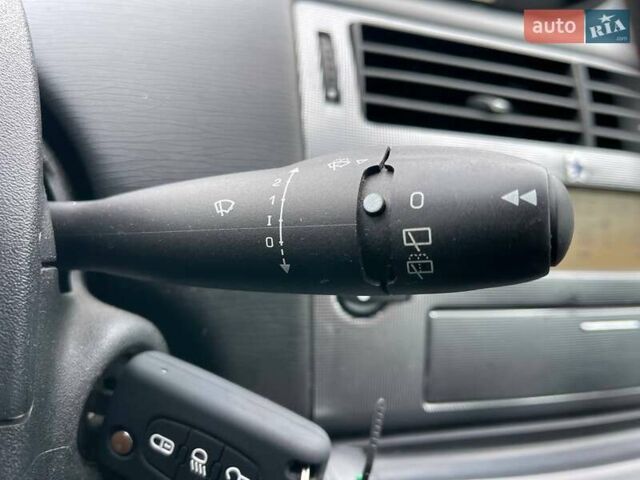 Красный Ситроен С4, объемом двигателя 1.59 л и пробегом 222 тыс. км за 5490 $, фото 20 на Automoto.ua