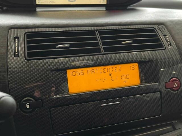 Червоний Сітроен С4, об'ємом двигуна 1.6 л та пробігом 190 тис. км за 3650 $, фото 14 на Automoto.ua