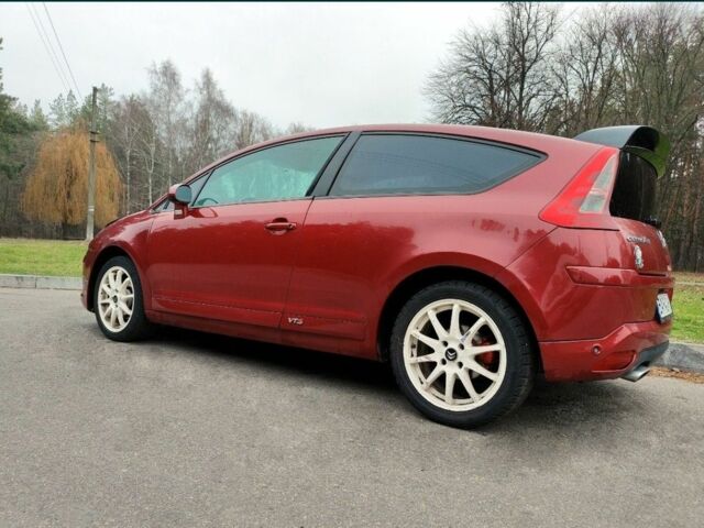 Красный Ситроен С4, объемом двигателя 2 л и пробегом 230 тыс. км за 3300 $, фото 1 на Automoto.ua