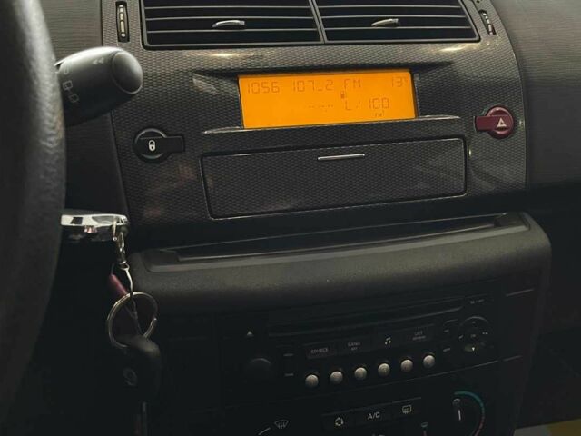 Червоний Сітроен С4, об'ємом двигуна 1.6 л та пробігом 190 тис. км за 3650 $, фото 15 на Automoto.ua