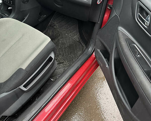 Красный Ситроен С4, объемом двигателя 1.6 л и пробегом 90 тыс. км за 4713 $, фото 5 на Automoto.ua