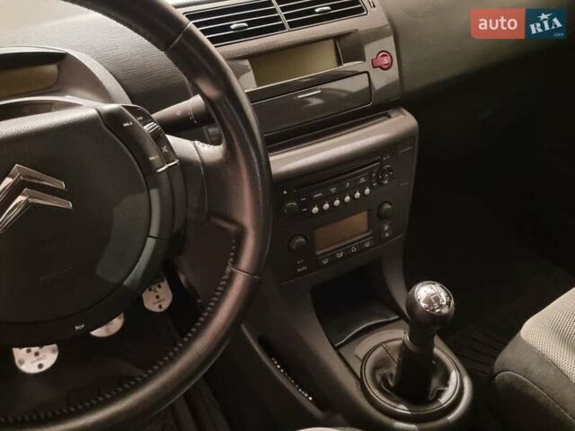 Красный Ситроен С4, объемом двигателя 1.59 л и пробегом 165 тыс. км за 4800 $, фото 16 на Automoto.ua