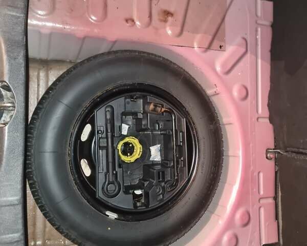 Красный Ситроен С4, объемом двигателя 1.59 л и пробегом 165 тыс. км за 4800 $, фото 27 на Automoto.ua