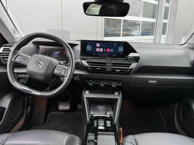 Красный Ситроен С4, объемом двигателя 0 л и пробегом 22 тыс. км за 11500 $, фото 6 на Automoto.ua