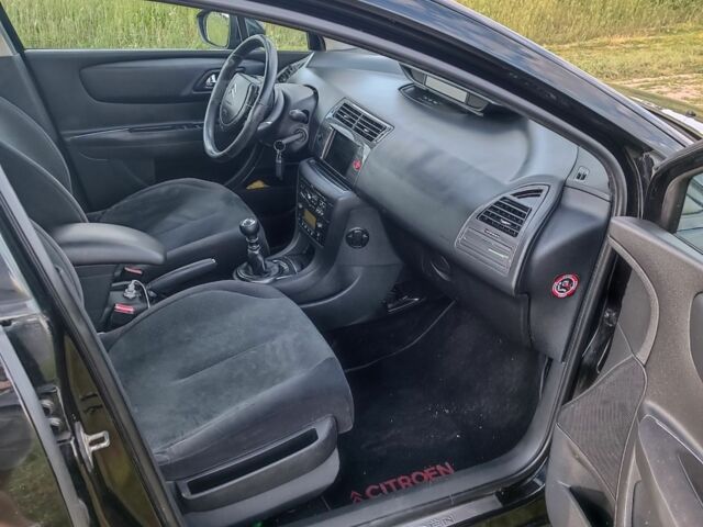 Сітроен С4, об'ємом двигуна 2 л та пробігом 256 тис. км за 5300 $, фото 4 на Automoto.ua
