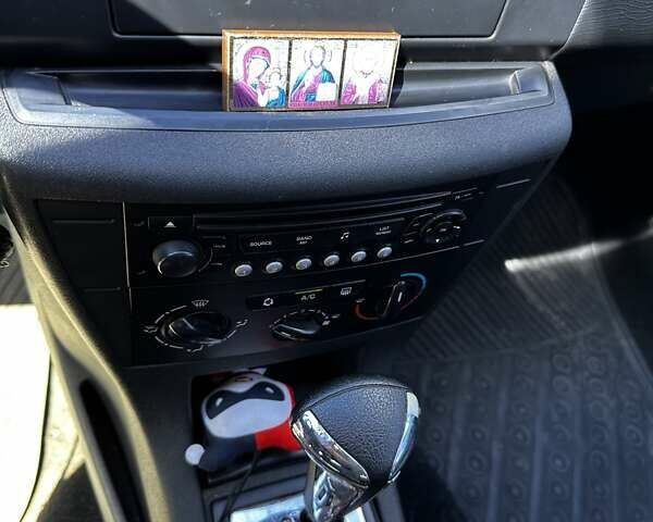 Ситроен С4, объемом двигателя 1.59 л и пробегом 233 тыс. км за 4300 $, фото 2 на Automoto.ua