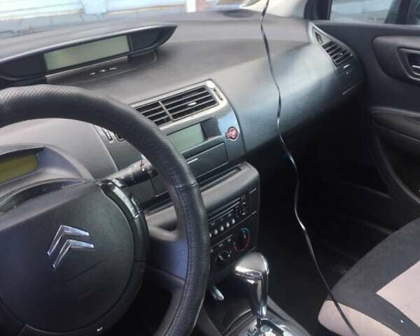 Ситроен С4, объемом двигателя 1.6 л и пробегом 279 тыс. км за 4950 $, фото 2 на Automoto.ua