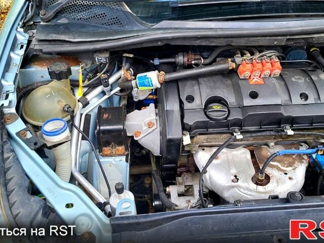 Ситроен С4, объемом двигателя 1.6 л и пробегом 195 тыс. км за 3500 $, фото 5 на Automoto.ua