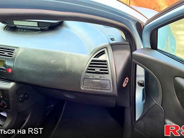 Ситроен С4, объемом двигателя 1.6 л и пробегом 195 тыс. км за 3500 $, фото 1 на Automoto.ua