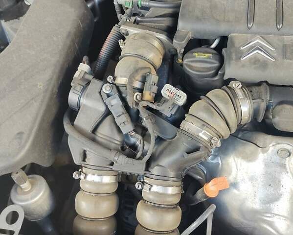 Ситроен С4, объемом двигателя 1.6 л и пробегом 306 тыс. км за 5000 $, фото 5 на Automoto.ua