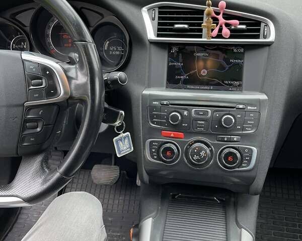 Ситроен С4, объемом двигателя 1.56 л и пробегом 317 тыс. км за 6700 $, фото 14 на Automoto.ua