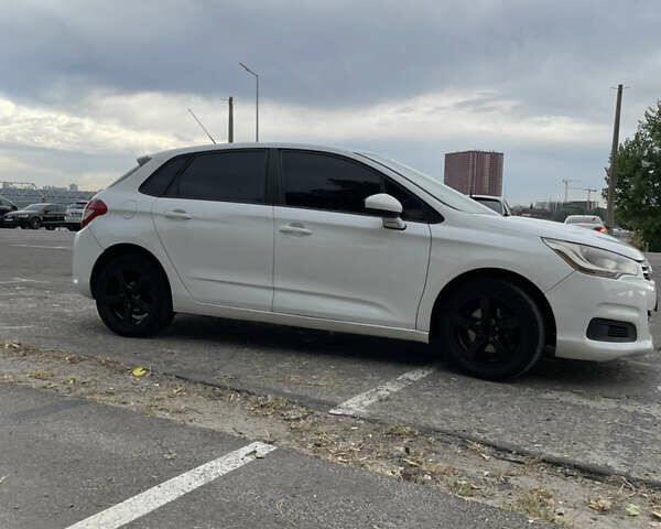 Ситроен С4, объемом двигателя 1.59 л и пробегом 287 тыс. км за 5200 $, фото 5 на Automoto.ua
