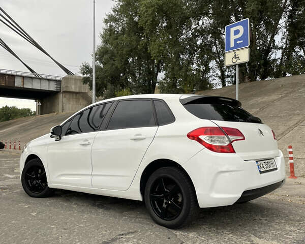 Ситроен С4, объемом двигателя 1.59 л и пробегом 287 тыс. км за 5200 $, фото 3 на Automoto.ua