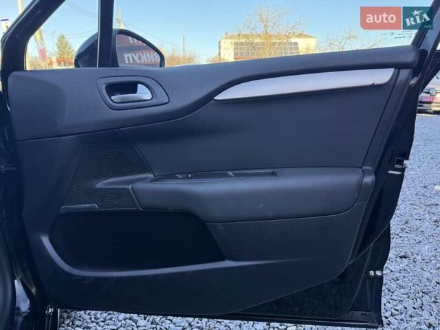 Сітроен С4, об'ємом двигуна 1.4 л та пробігом 288 тис. км за 6000 $, фото 8 на Automoto.ua
