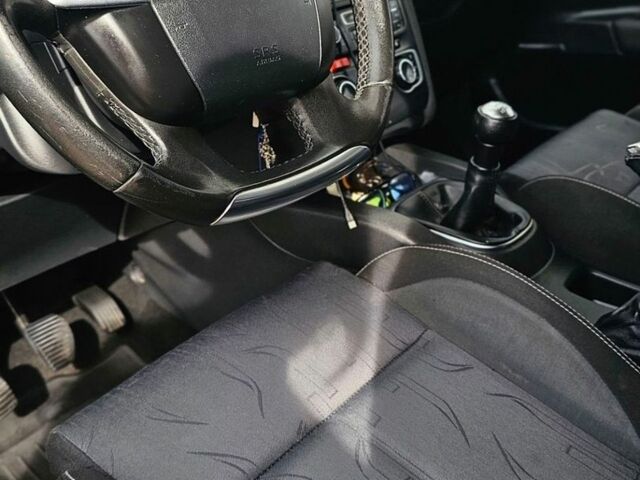Сітроен С4, об'ємом двигуна 1.56 л та пробігом 263 тис. км за 6100 $, фото 20 на Automoto.ua
