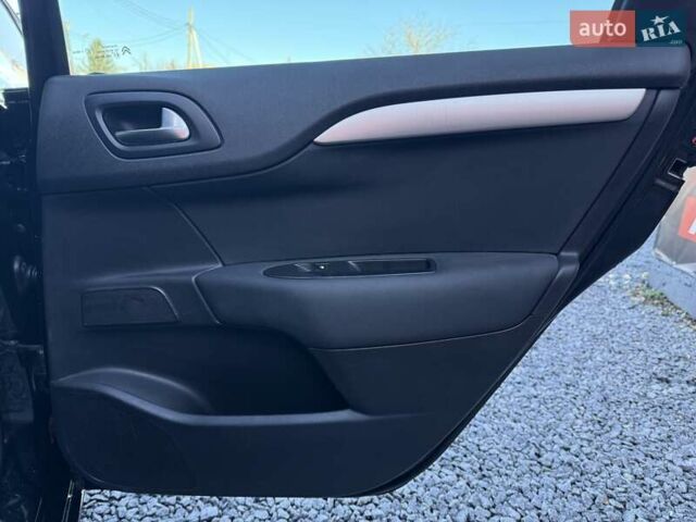 Сітроен С4, об'ємом двигуна 1.4 л та пробігом 288 тис. км за 6000 $, фото 7 на Automoto.ua