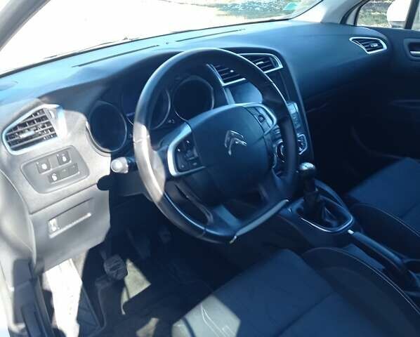 Ситроен С4, объемом двигателя 1.6 л и пробегом 218 тыс. км за 7700 $, фото 32 на Automoto.ua