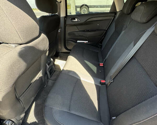 Ситроен С4, объемом двигателя 1.6 л и пробегом 160 тыс. км за 8600 $, фото 13 на Automoto.ua