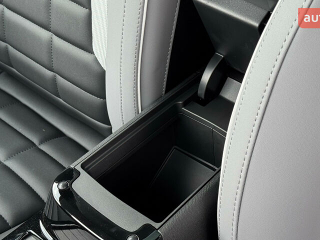 Сітроен С4, об'ємом двигуна 1.2 л та пробігом 0 тис. км за 26864 $, фото 26 на Automoto.ua