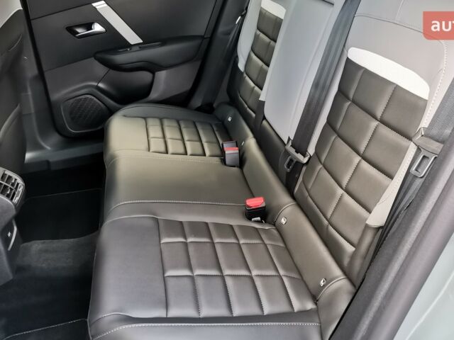 Сітроен С4, об'ємом двигуна 1.2 л та пробігом 0 тис. км за 28756 $, фото 26 на Automoto.ua