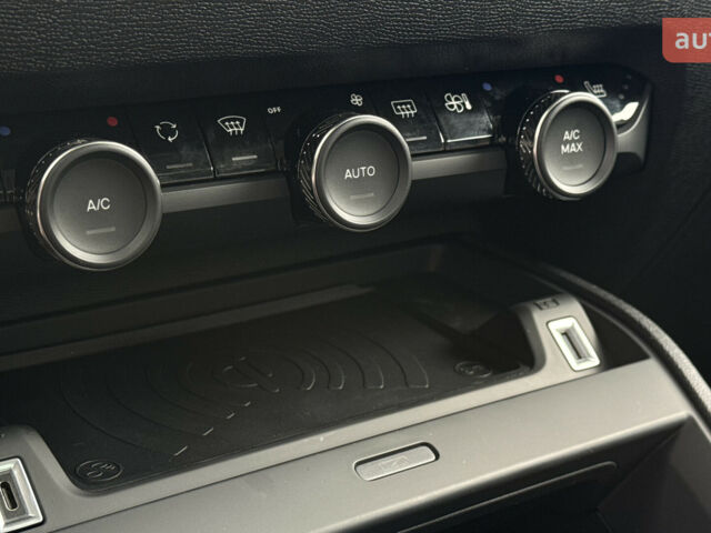 Сітроен С4, об'ємом двигуна 1.2 л та пробігом 0 тис. км за 26864 $, фото 20 на Automoto.ua