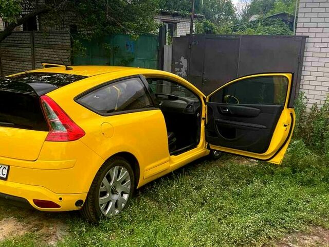 Жовтий Сітроен С4, об'ємом двигуна 2 л та пробігом 270 тис. км за 6000 $, фото 1 на Automoto.ua
