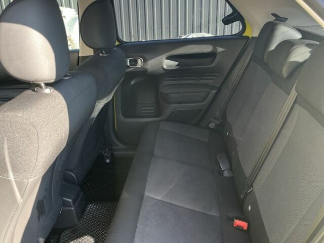 Жовтий Сітроен С4, об'ємом двигуна 1.56 л та пробігом 76 тис. км за 13000 $, фото 2 на Automoto.ua