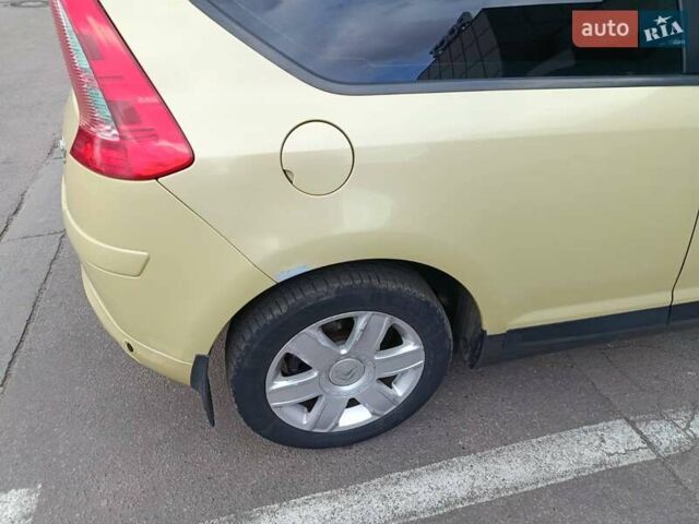 Желтый Ситроен С4, объемом двигателя 0 л и пробегом 152 тыс. км за 3000 $, фото 2 на Automoto.ua