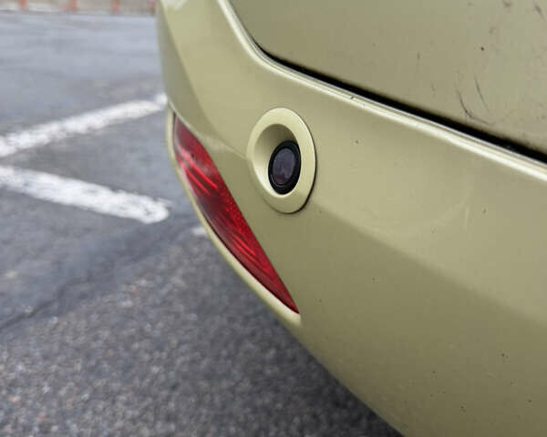 Жовтий Сітроен С4, об'ємом двигуна 1.59 л та пробігом 193 тис. км за 3700 $, фото 13 на Automoto.ua