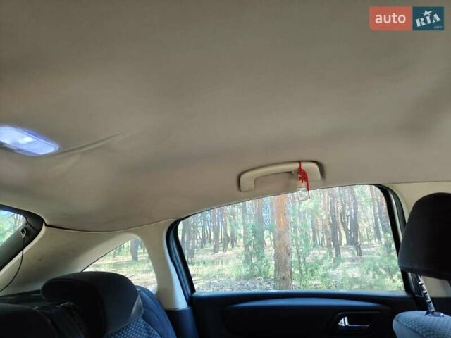 Серый Ситроен С4, объемом двигателя 1.56 л и пробегом 303 тыс. км за 4500 $, фото 2 на Automoto.ua