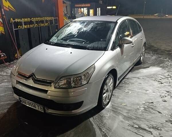 Серый Ситроен С4, объемом двигателя 1.6 л и пробегом 310 тыс. км за 5208 $, фото 3 на Automoto.ua