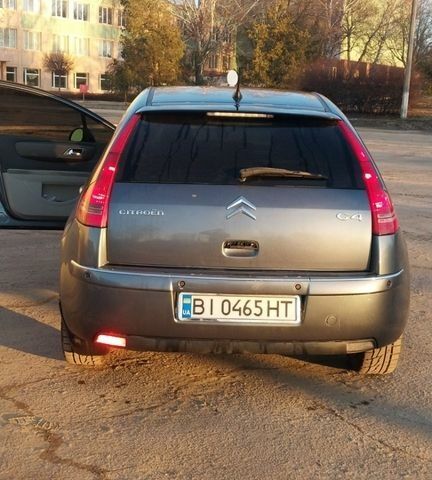 Сірий Сітроен С4, об'ємом двигуна 2 л та пробігом 341 тис. км за 3200 $, фото 19 на Automoto.ua