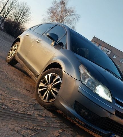 Сірий Сітроен С4, об'ємом двигуна 2 л та пробігом 341 тис. км за 3200 $, фото 8 на Automoto.ua