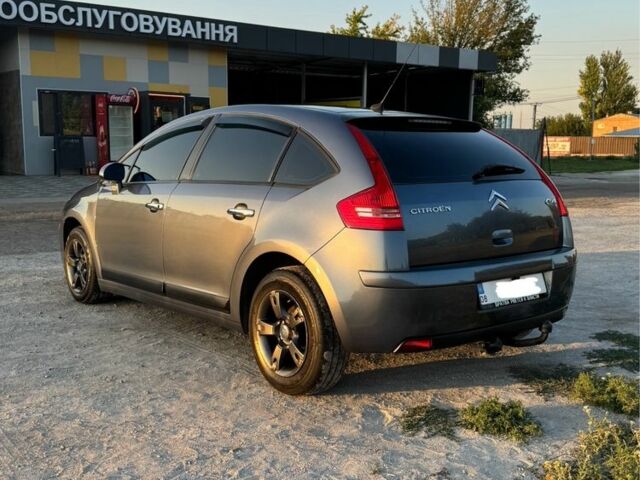 Ситроен С4 2005 в Вольнянске на Automoto.ua Серый Ситроен С4, объемом двигателя 1.6 л и пробегом 287 тыс. км за 4000 $, фото 4 на Automoto.ua