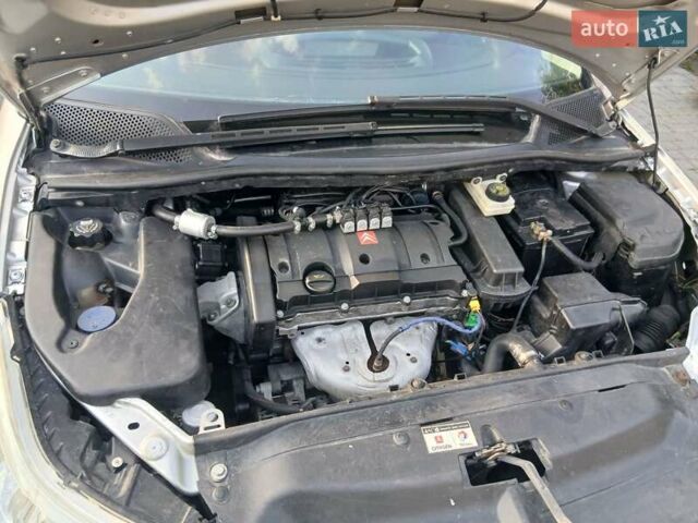 Серый Ситроен С4, объемом двигателя 1.59 л и пробегом 235 тыс. км за 3000 $, фото 4 на Automoto.ua