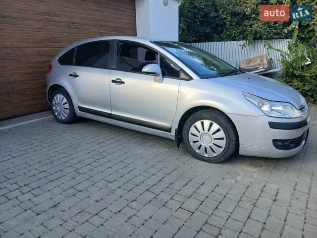 Серый Ситроен С4, объемом двигателя 1.59 л и пробегом 235 тыс. км за 3000 $, фото 10 на Automoto.ua