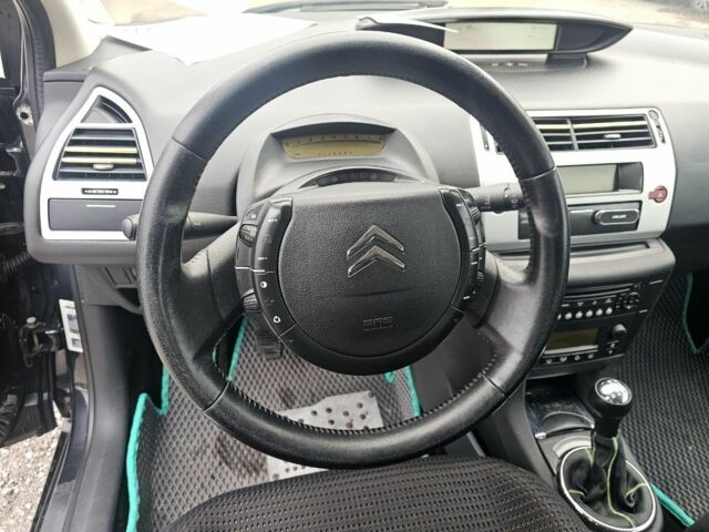 Серый Ситроен С4, объемом двигателя 2 л и пробегом 264 тыс. км за 4900 $, фото 19 на Automoto.ua