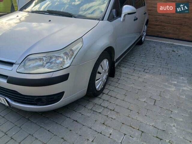 Серый Ситроен С4, объемом двигателя 1.59 л и пробегом 235 тыс. км за 3000 $, фото 3 на Automoto.ua