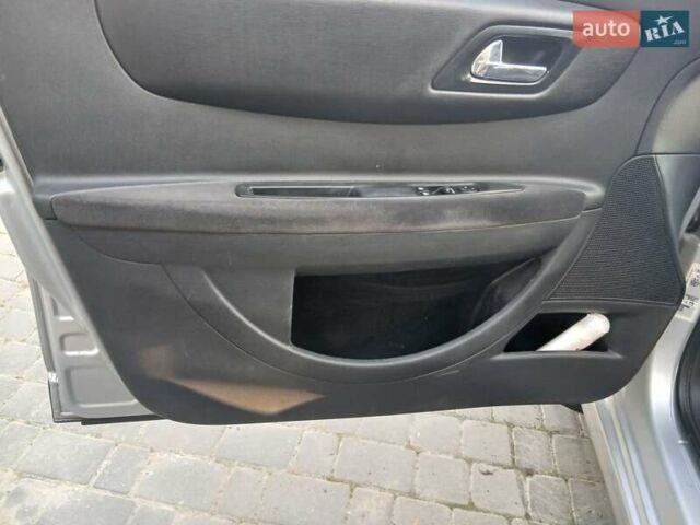 Серый Ситроен С4, объемом двигателя 1.59 л и пробегом 235 тыс. км за 3000 $, фото 15 на Automoto.ua