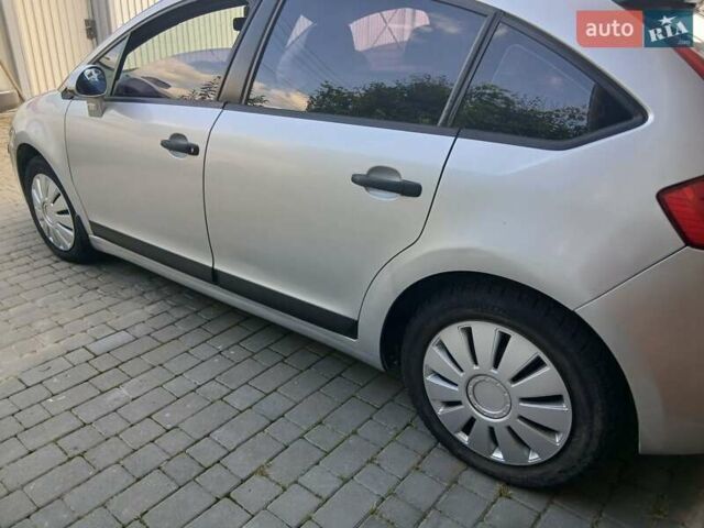 Серый Ситроен С4, объемом двигателя 1.59 л и пробегом 235 тыс. км за 3000 $, фото 1 на Automoto.ua