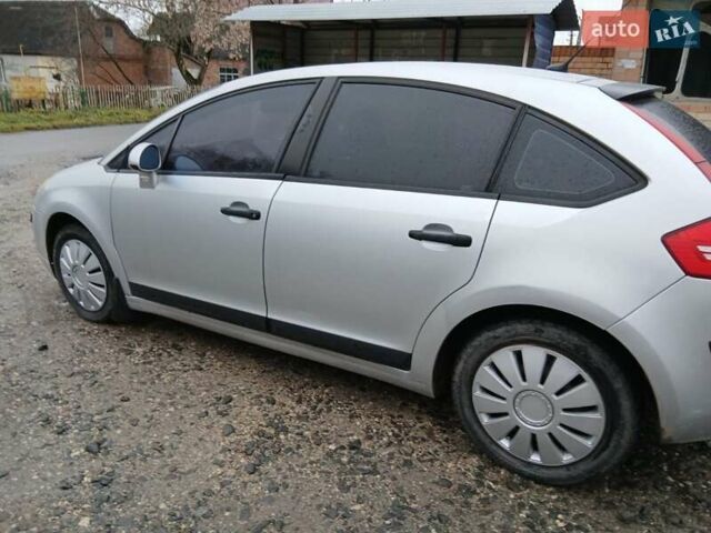 Серый Ситроен С4, объемом двигателя 1.59 л и пробегом 235 тыс. км за 3000 $, фото 2 на Automoto.ua